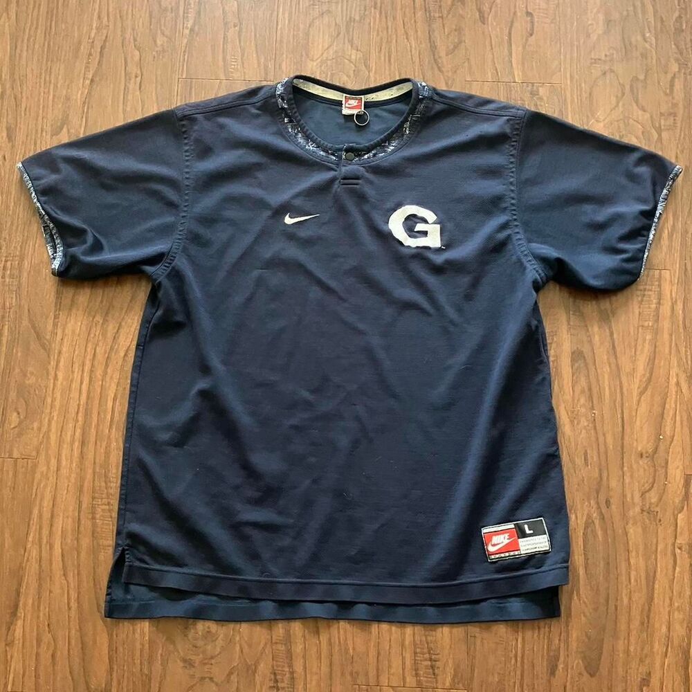 Nike Men's Navy and Blue T-shirt